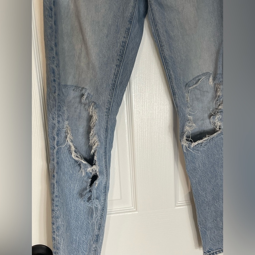 AMERICAN EAGLE Blue Straight Leg Jeans with Ripped Knees Size 4 LONG - Picture 2 of 6